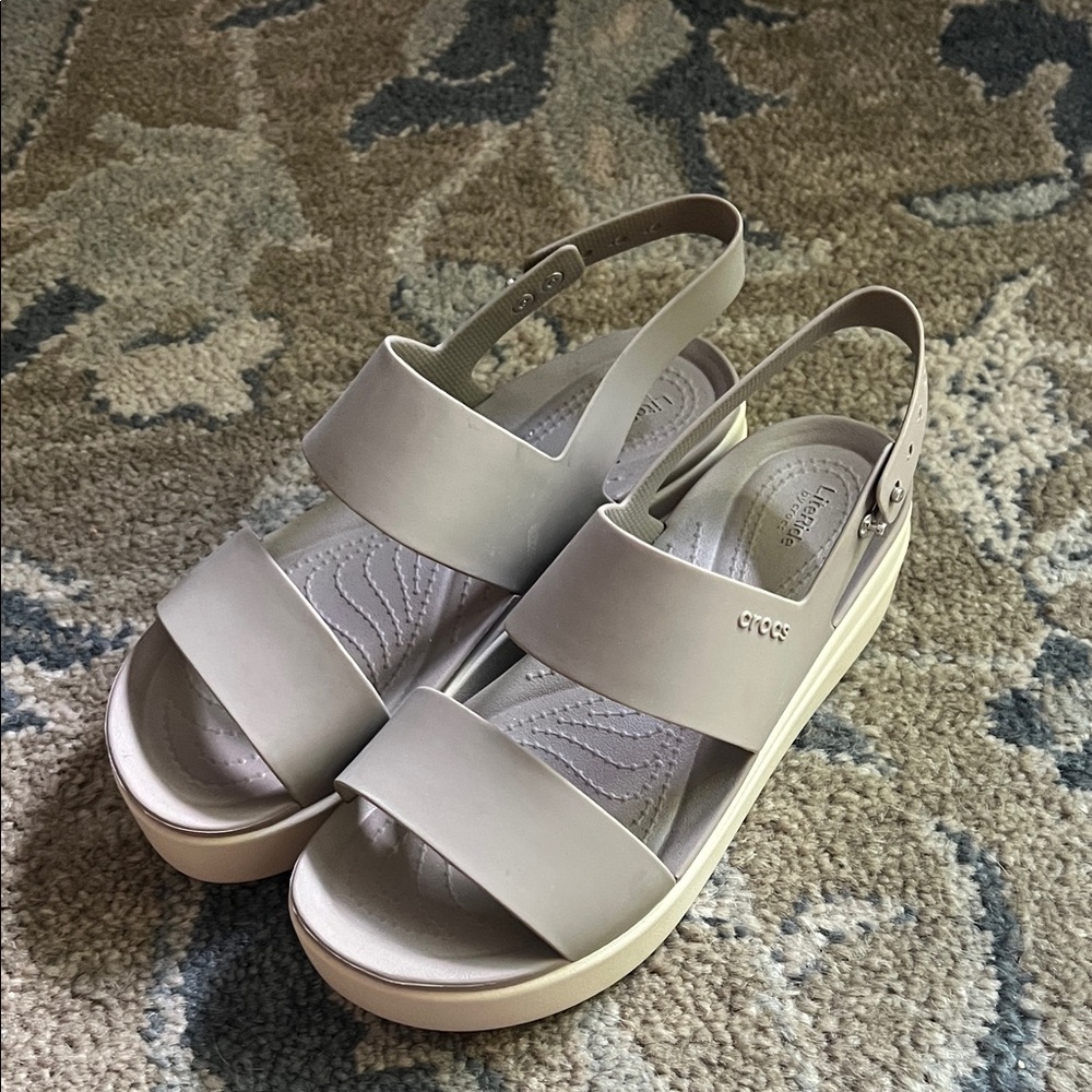 CROCS Women's Light Gray Sandals